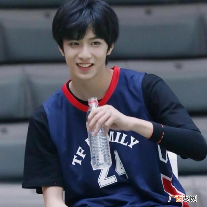 最新可爱小孩男生头像，敲可爱的小男生