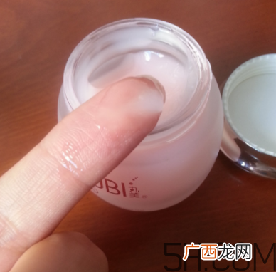 丸美紧致除袋眼凝胶多少钱_专柜价格
