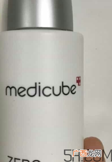 medicube洁柔收缩毛孔精华怎么样_好用吗