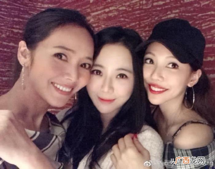 侯佩岑合影，王力宏妻子晒与陶喆老婆和侯佩岑合影