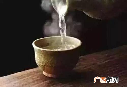 每天喝热水的好处喝热水体温会升高吗