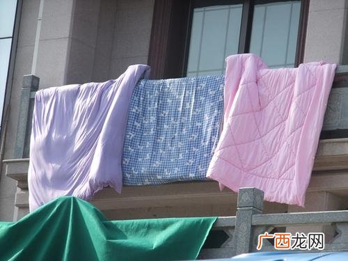 被子晒多久较好冬季什么时间晒被子好