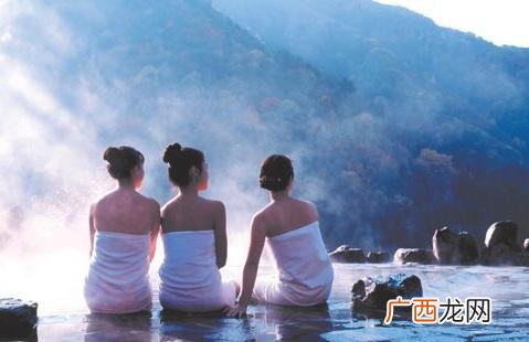 下雨天适合泡温泉吗温泉适合什么季节泡
