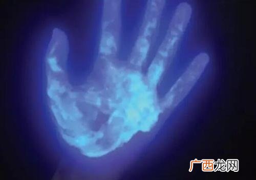 七度空间有荧光剂吗怎么辨别七度空间有无荧光剂