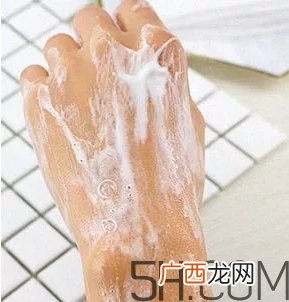 LG沐浴露真假怎么辨别?LG沐浴露真假对比图