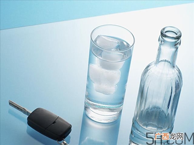 矿泉水敷脸可以补水吗能天天敷吗