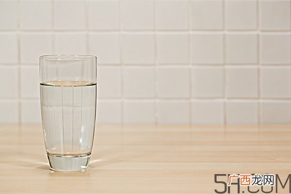 矿泉水敷脸可以补水吗能天天敷吗