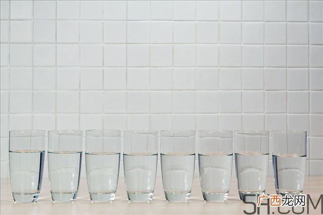 矿泉水敷脸可以补水吗能天天敷吗