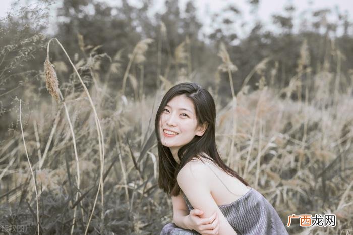 和女生聊天怎么撩她，你还不会跟女生聊天