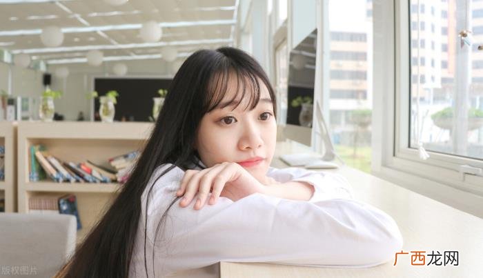 和女生聊天怎么撩她，你还不会跟女生聊天