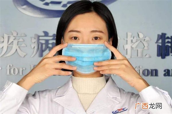 戴口罩脸上长痘痘怎么办戴口罩为什么会长痘痘