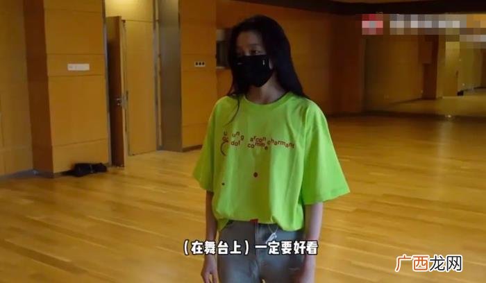 关晓彤和鹿晗合照，关晓彤首次晒合照为鹿晗庆生