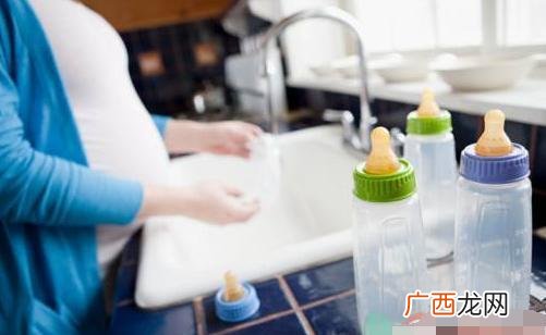 奶瓶可以用洗洁精洗吗奶瓶用洗洁精洗好吗