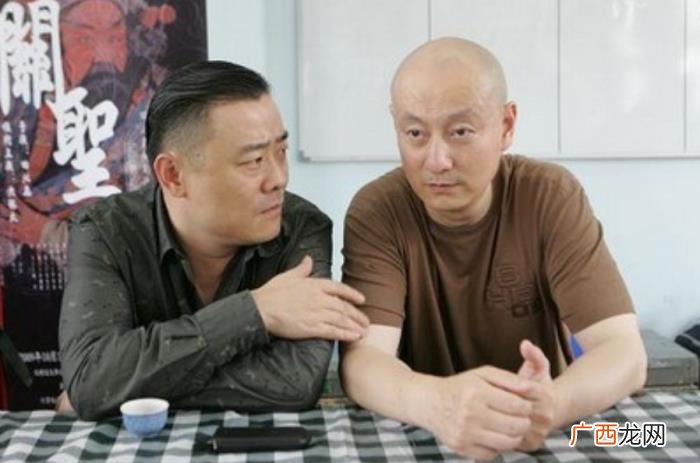 周立波脱口秀上海话，54岁的周立波从脱口秀一哥到人人喊打