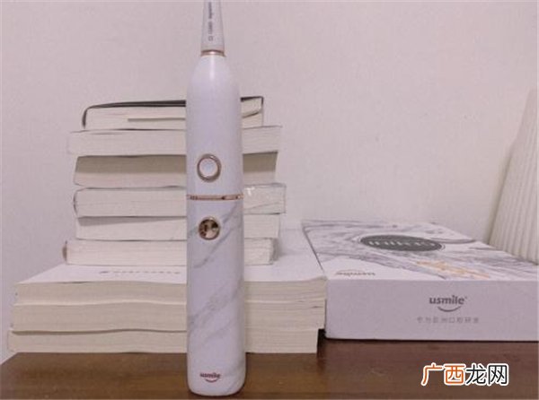 电动牙刷和普通牙刷哪个好？小编真实测评分享