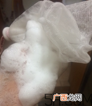 百雀羚水嫩净透精华洁面乳怎么样_好用吗