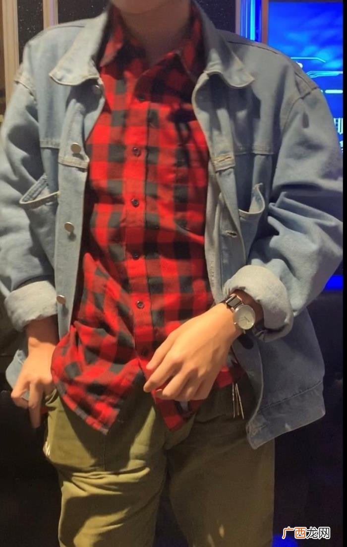 酒吧搭讪技巧，让女生在酒吧里主动搭讪你