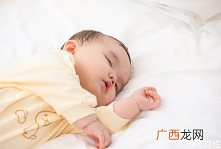 宝宝睡觉抽泣是怎么回事宝宝床头不能放什么