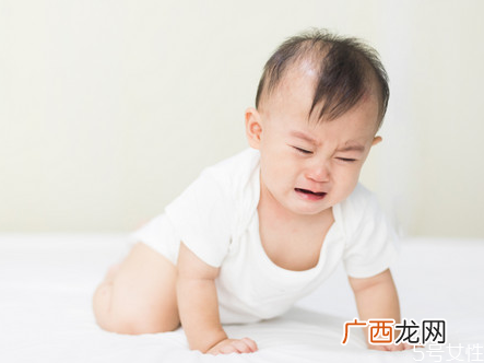 如何判断宝宝异物卡在喉咙怎么防止宝宝异物卡喉