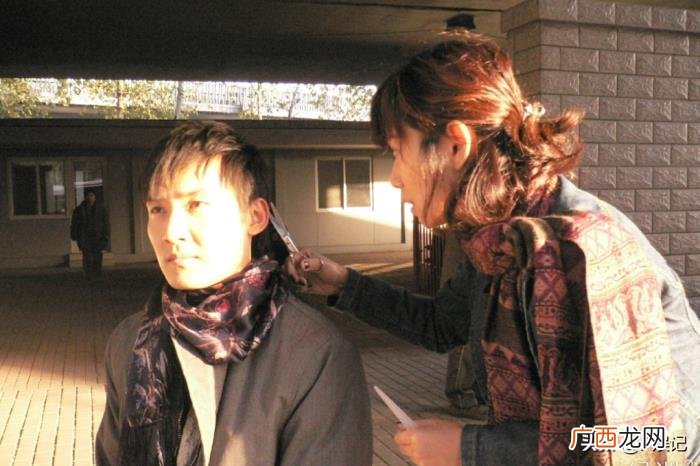 陈松伶张铎，陈松伶晒与老公张铎的多张旧合照庆祝相识15年