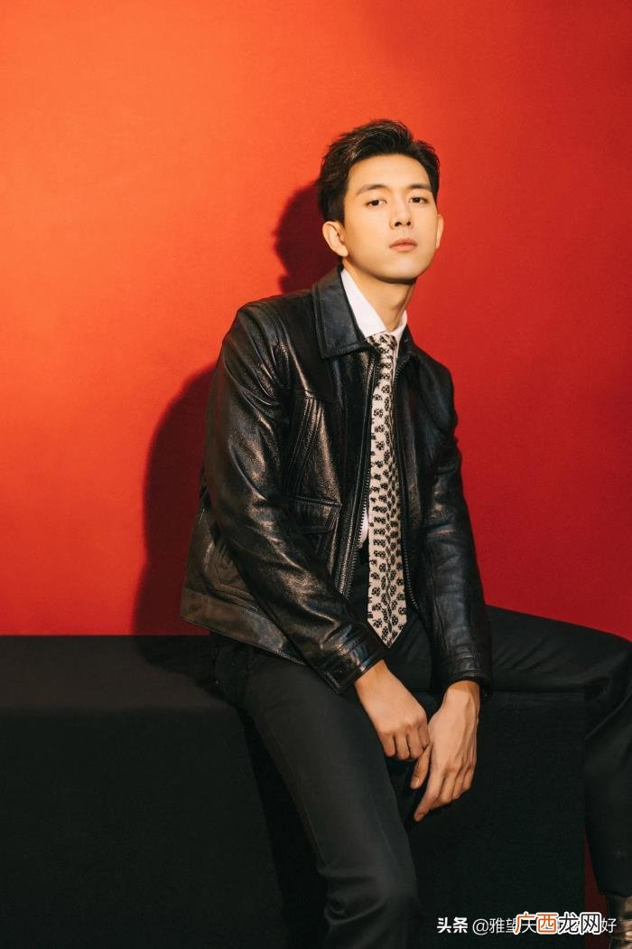 男明星穿搭图片，又一大波男明星皮衣穿搭合集来喽