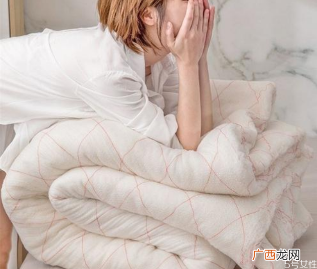 怎么马上去除被子上的霉味如何防止被子发霉