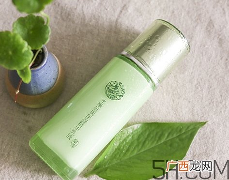 精华乳和精华液的区别_精华乳和精华液哪个好