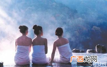 温泉水可以洗头发吗泡温泉正确步骤