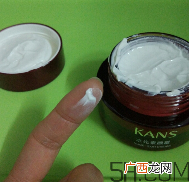 韩束水光素颜霜怎么样？韩束素颜霜好用吗？