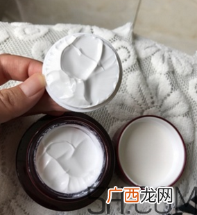 韩束水光素颜霜怎么样？韩束素颜霜好用吗？
