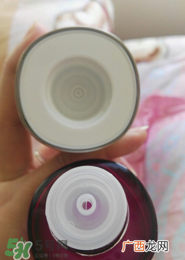 韩束墨菊特润咕噜水怎么用_使用方法