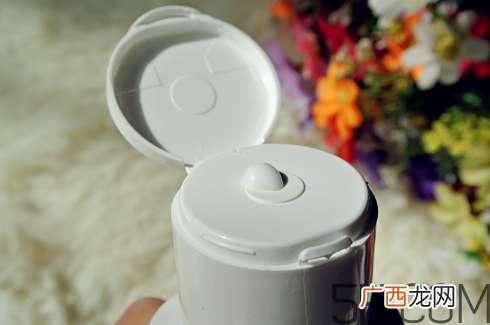 雅漾舒缓特护洁面乳怎么样?好用吗?