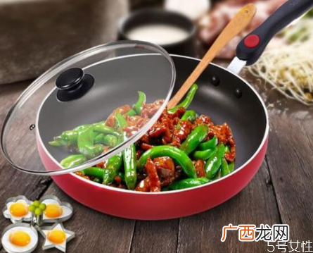 不粘锅可以用来煮东西吗不粘锅起泡怎么回事