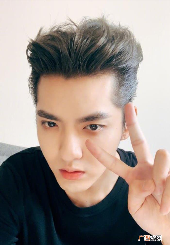 吴亦凡初中，一初中学历的骗子赢了吴亦凡的公关团队