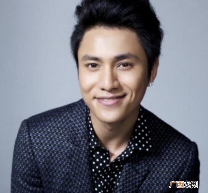 陈晓江疏影，而现身机场的江疏影也是有点像陈晓