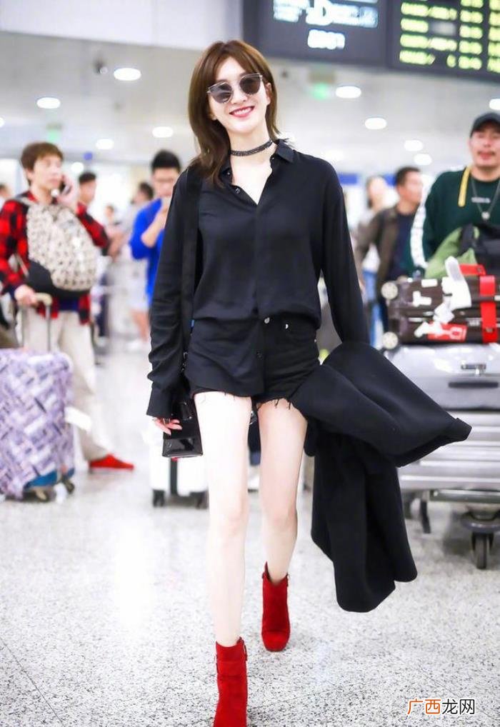 陈晓江疏影，而现身机场的江疏影也是有点像陈晓