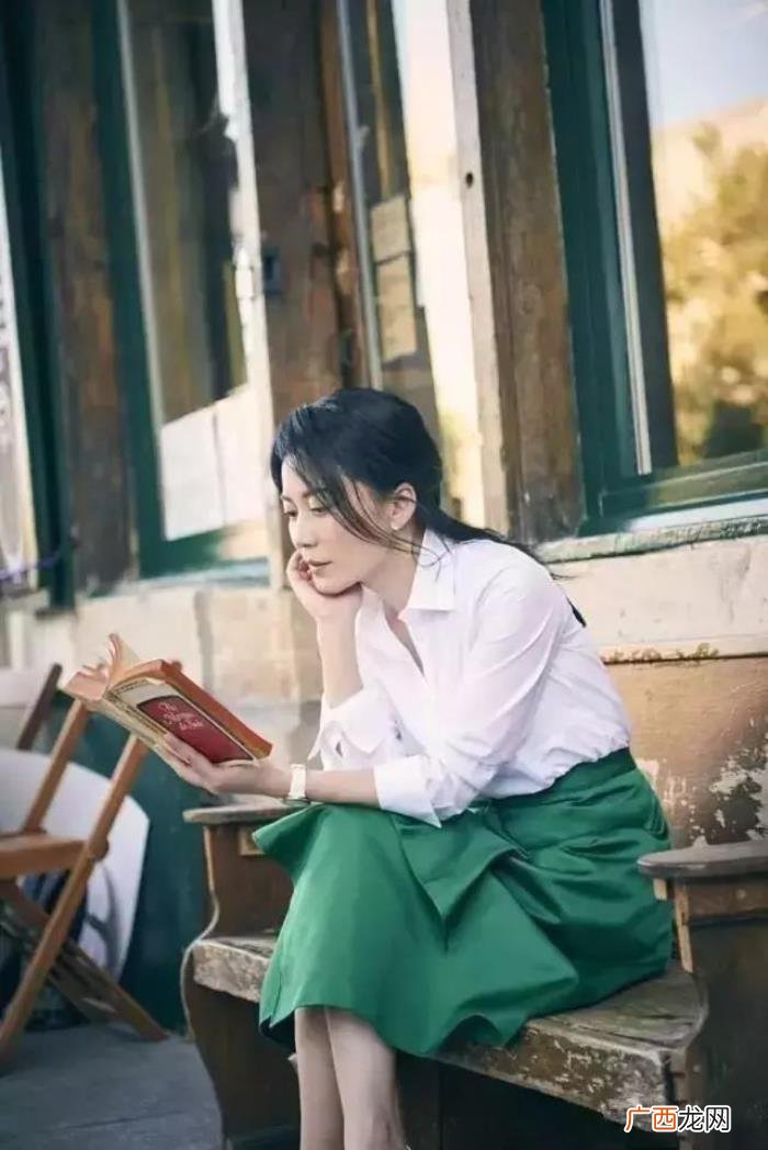 陈晓江疏影，而现身机场的江疏影也是有点像陈晓
