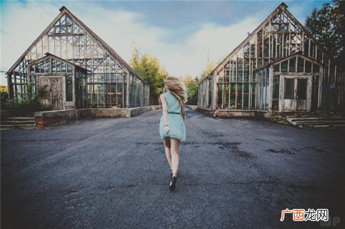 网聊怎么判断女生喜不喜欢你，如何判断女人是否喜欢你