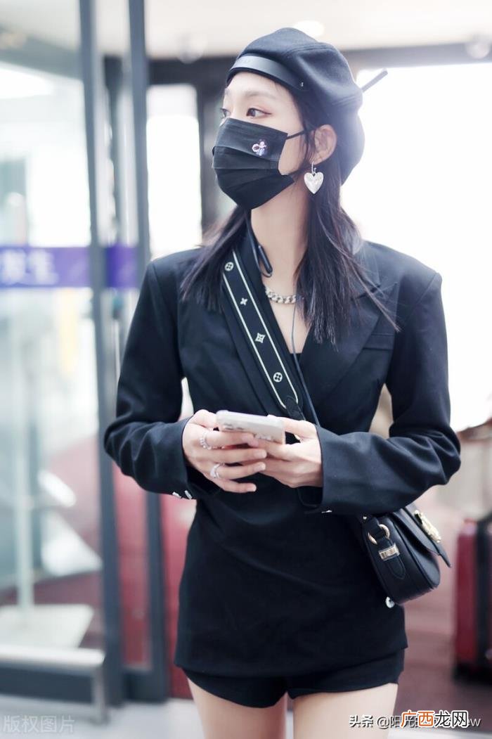 曾可妮超话，曾可妮获粉丝接机人气超旺