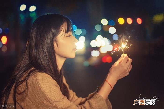 聊天怎样试探他喜欢你，准确判断对方是不是喜欢你