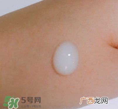 olay小脸精华怎么样？olay玉兰油臻粹系列小脸精华功效