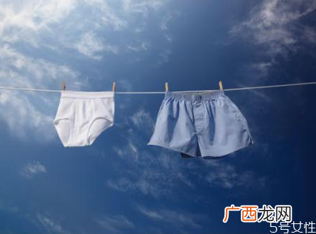 男生内裤和袜子能一起洗吗男生内裤和袜子一起洗的后果