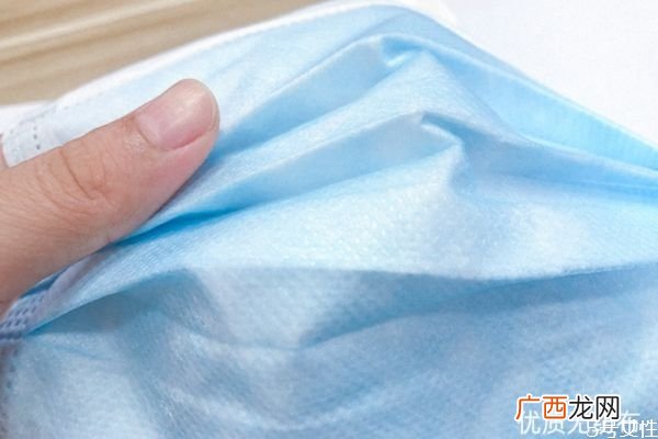 口罩戴反了会有影响吗口罩戴反了一点用都没有吗
