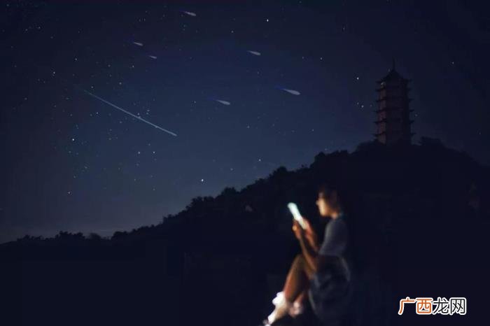浪漫的星星，文案丨那些超浪漫的星星月亮短句子