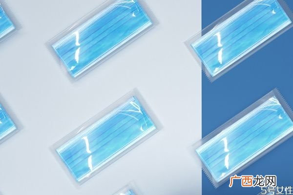 口罩戴久了脸过敏怎么办口罩戴了脸上长痘痘怎么办