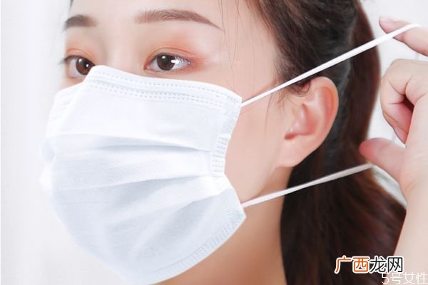 口罩喷了酒精晾干后还能用吗口罩外面可以喷酒精吗