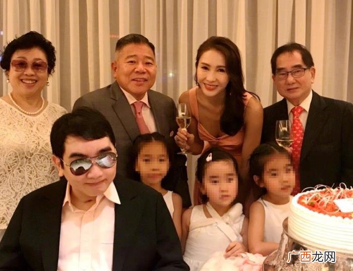 黎姿的老公叫什么，黎姿与大15岁老公同框