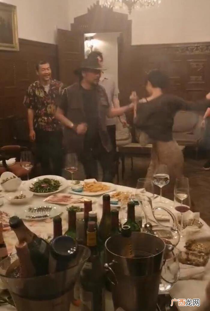 桂纶镁吸胡歌，胡歌廖凡桂纶镁私下聚会