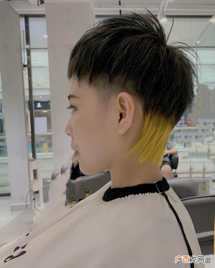 小狼尾发型，李宇春新狼尾短发解锁当下流行发型