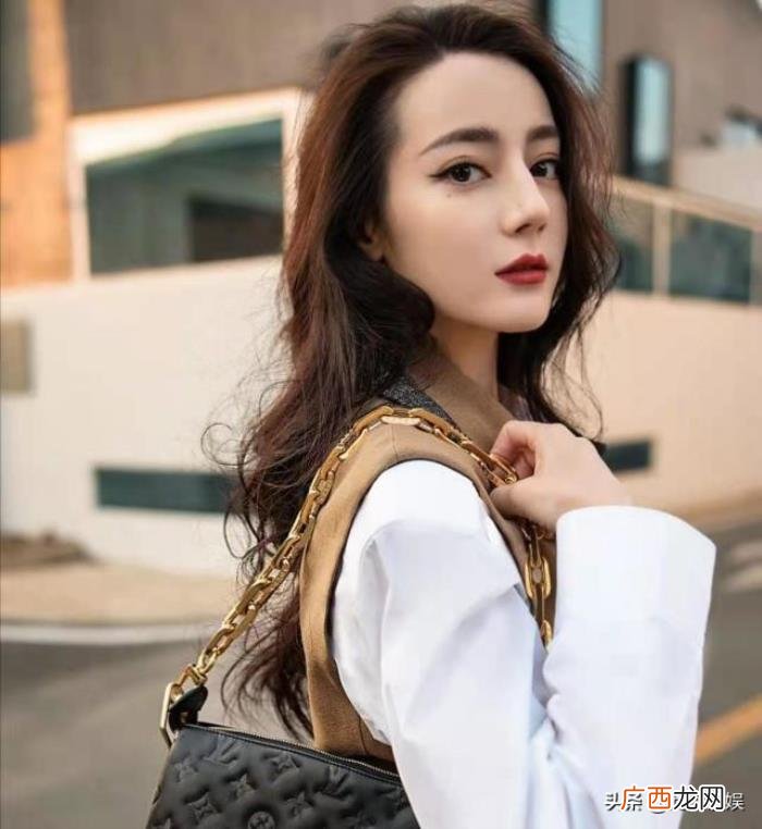 迪丽热巴生日图片头像，迪丽热巴生日获杨幂叠词祝福